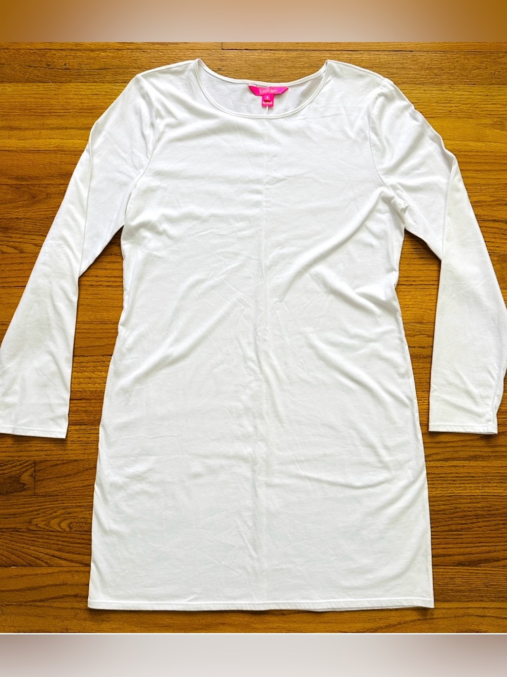 Lilly Pulitzer Small white lightweight long sleeve  scoop neck dress,  PTP 19.5”